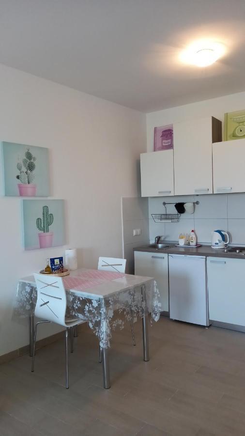 Marula Apartment Račišće Екстериор снимка